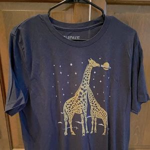 Giraffe T-Shirt - size Large